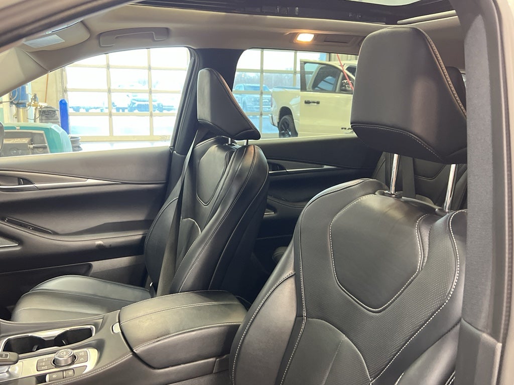 2024 INFINITI QX60 LUXE