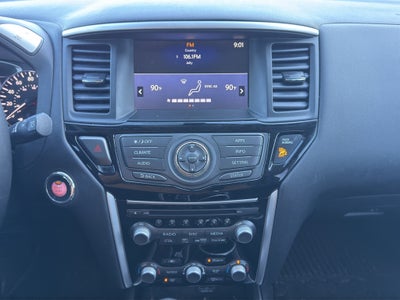 2019 Nissan Pathfinder SV