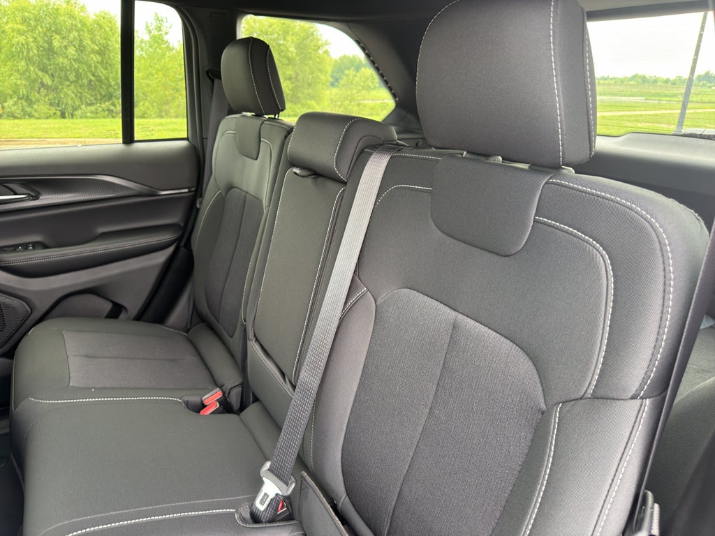 2026 Jeep Grand Cherokee Laredo Black Pearl