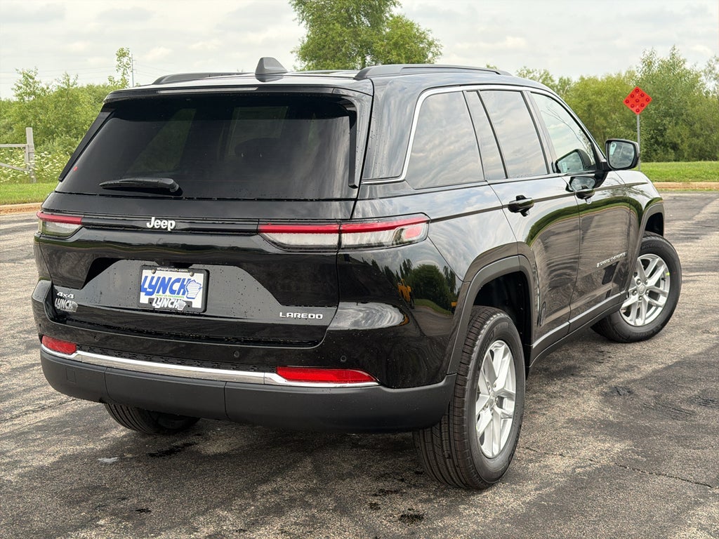 2026 Jeep Grand Cherokee Laredo