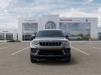 2026 Jeep Grand Cherokee Laredo Thunderdome V6 Power