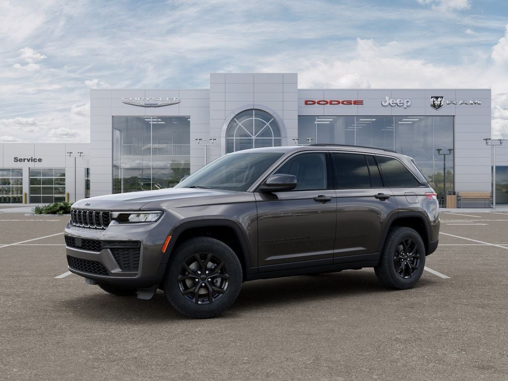 2026 Jeep Grand Cherokee Laredo Altitude Tow Pkg