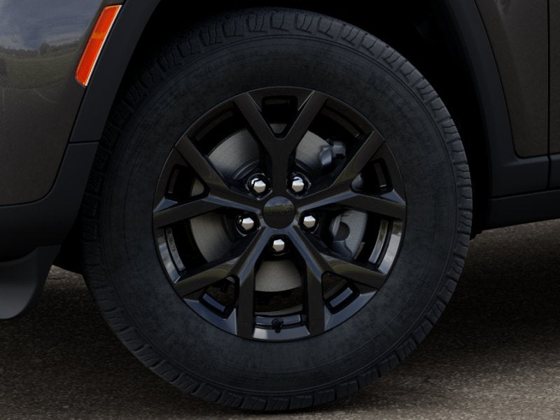 2026 Jeep Grand Cherokee Laredo Altitude Tow Pkg