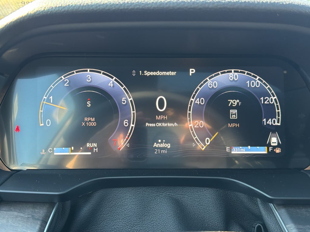 2027 Jeep Grand Cherokee Laredo Altitude