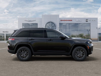 2027 Jeep Grand Cherokee Laredo Altitude