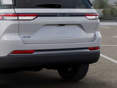 2026 Jeep Grand Cherokee Laredo Altitude Tow Pkg