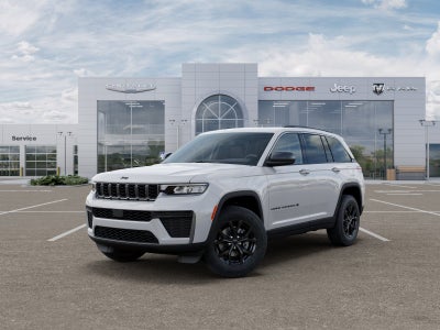 2026 Jeep Grand Cherokee Laredo Altitude Tow Pkg