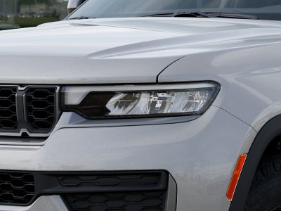 2026 Jeep Grand Cherokee Laredo Altitude