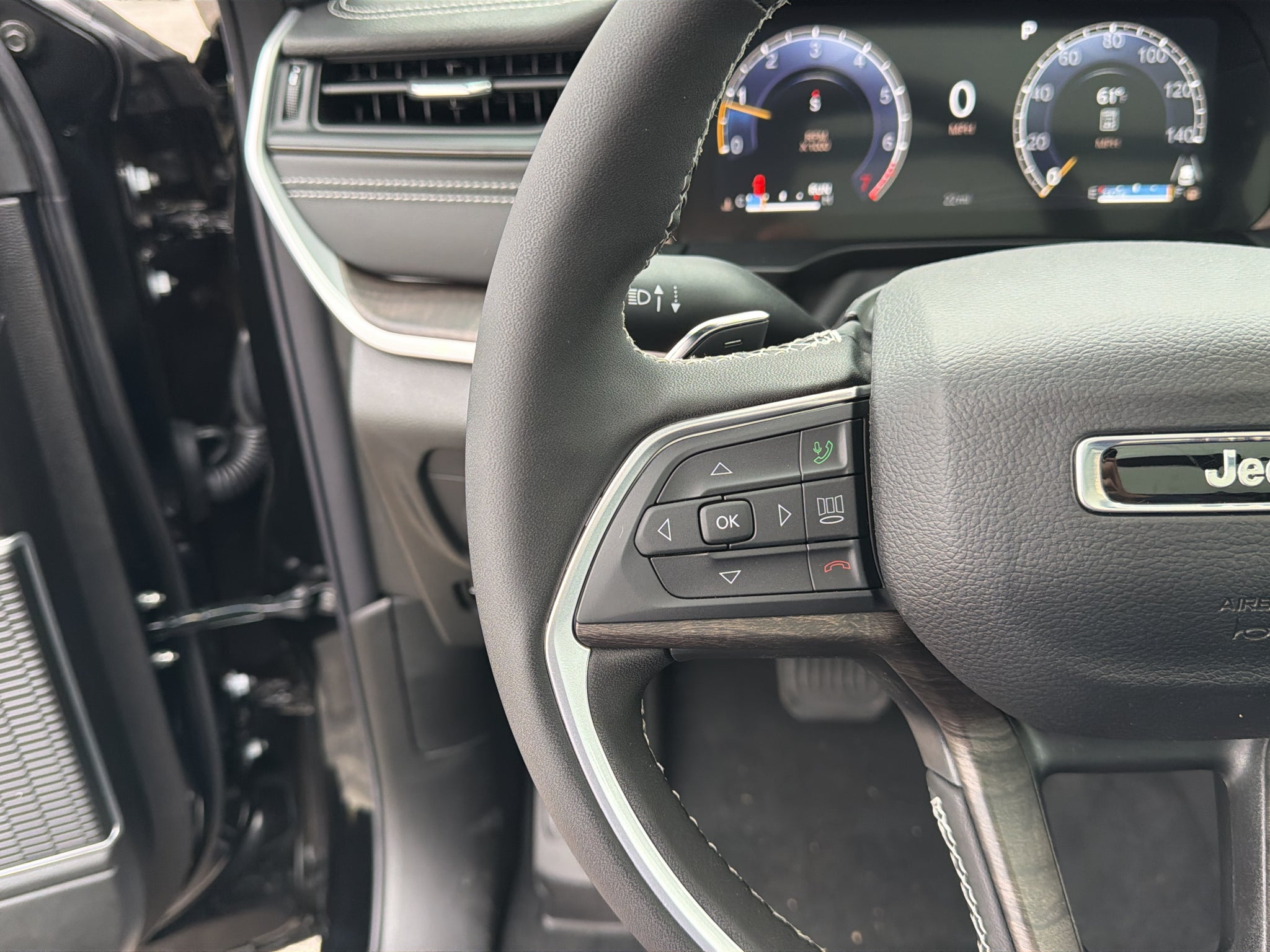 2027 Jeep Grand Cherokee Limited Reserve