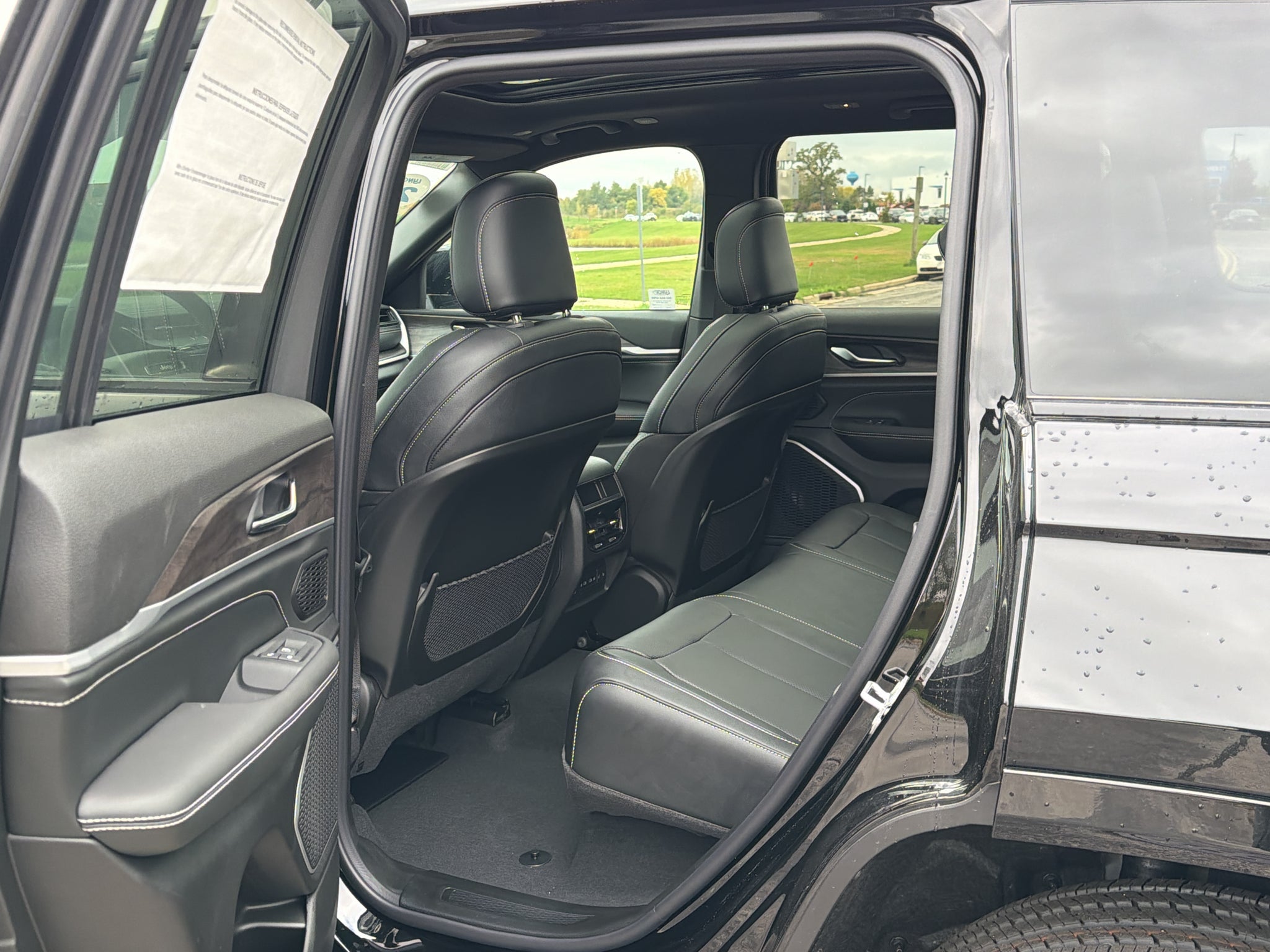 2027 Jeep Grand Cherokee Limited Reserve