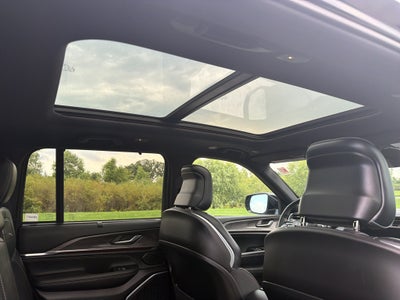 2023 Jeep Grand Cherokee Overland