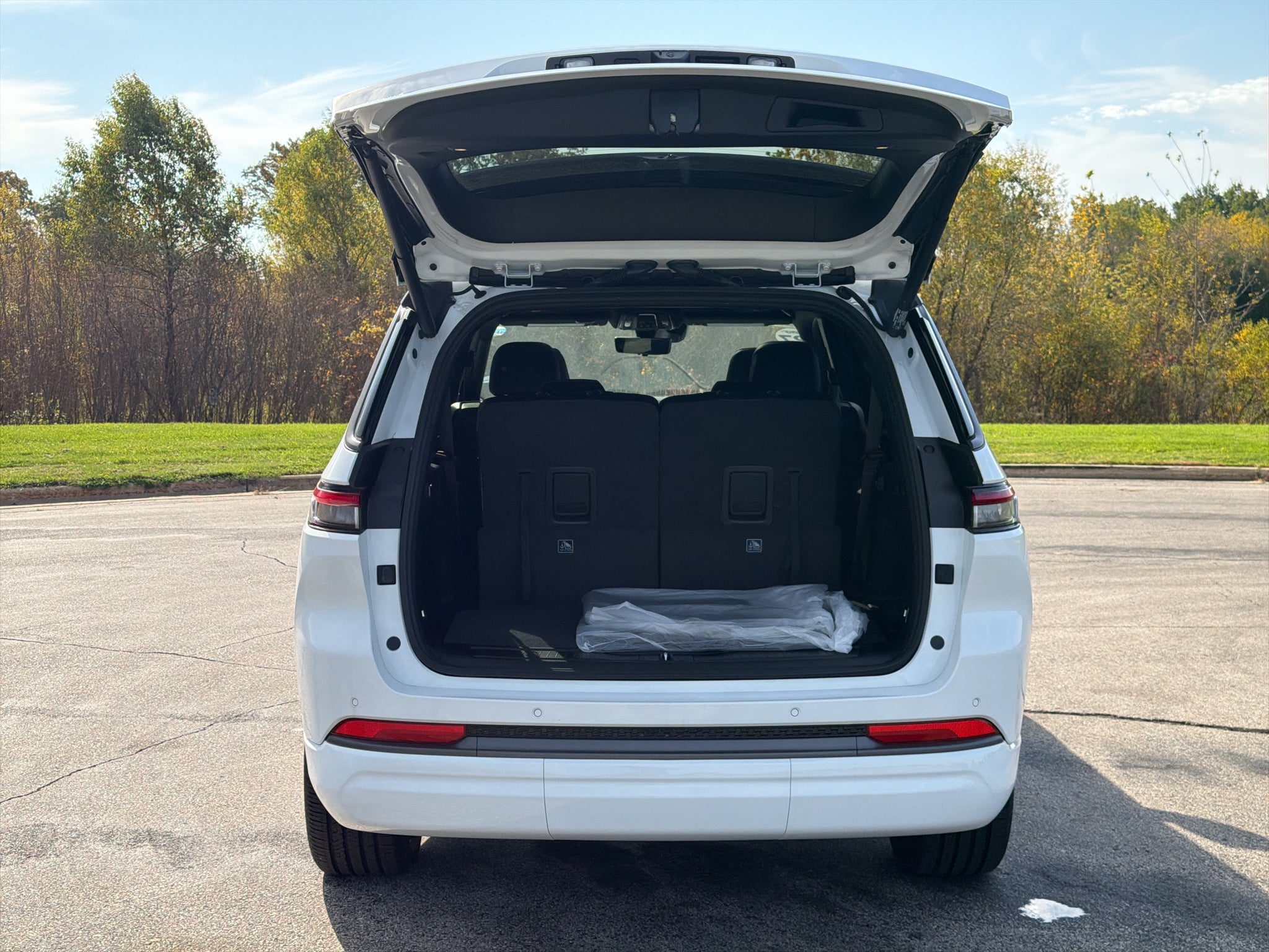2027 Jeep Grand Cherokee L Limited Reserve