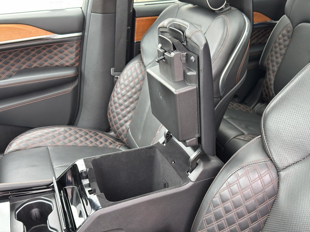 2023 Jeep Grand Cherokee L Summit Reserve w/Entertainment