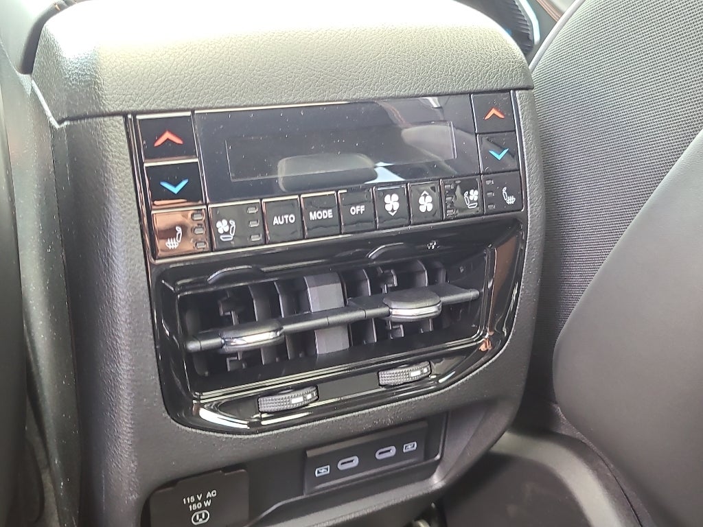 2026 Jeep Grand Cherokee L Summit Obsidian