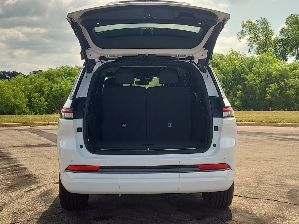 2026 Jeep Grand Cherokee L Summit Obsidian