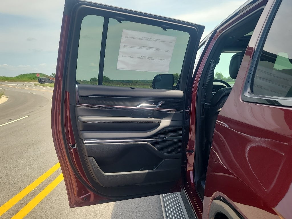 2026 Jeep Grand Wagoneer L Summit Obsidian