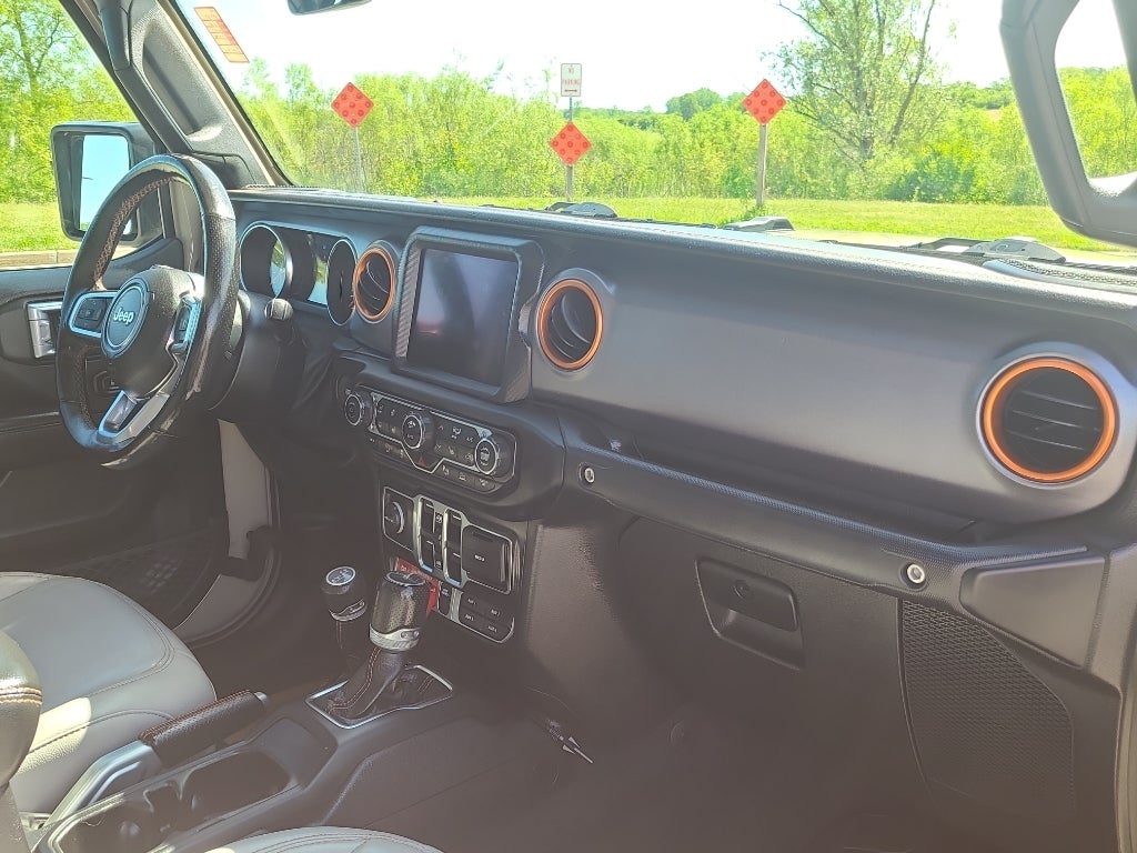 2020 Jeep Gladiator Mojave Desert Edition