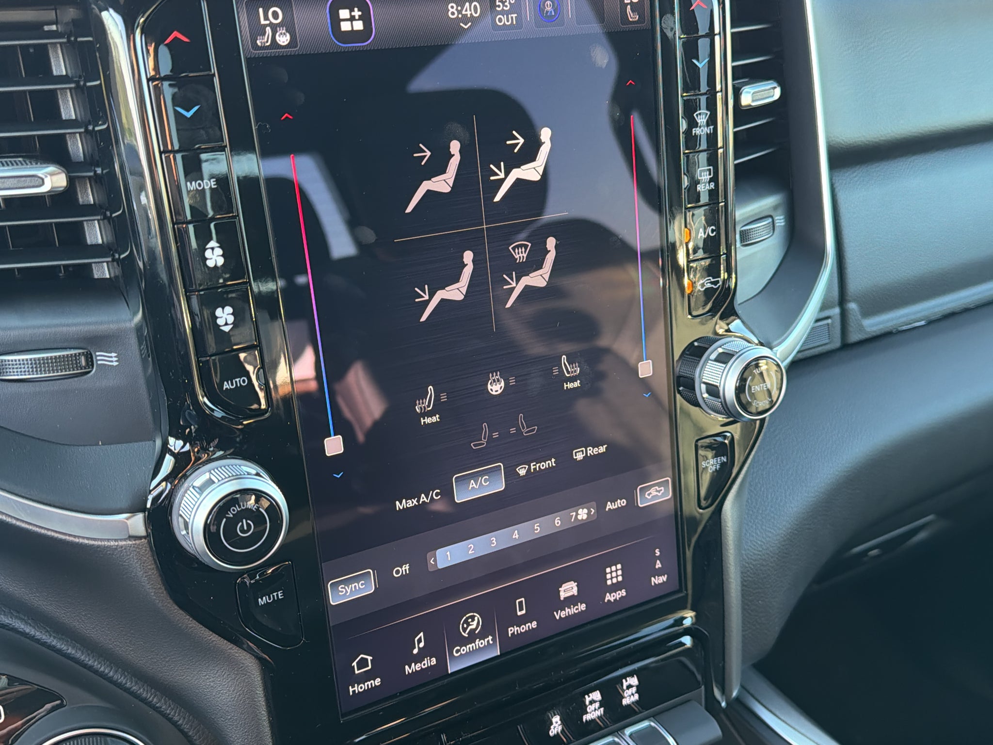 2027 RAM 1500 Big Horn Night Edition G/T