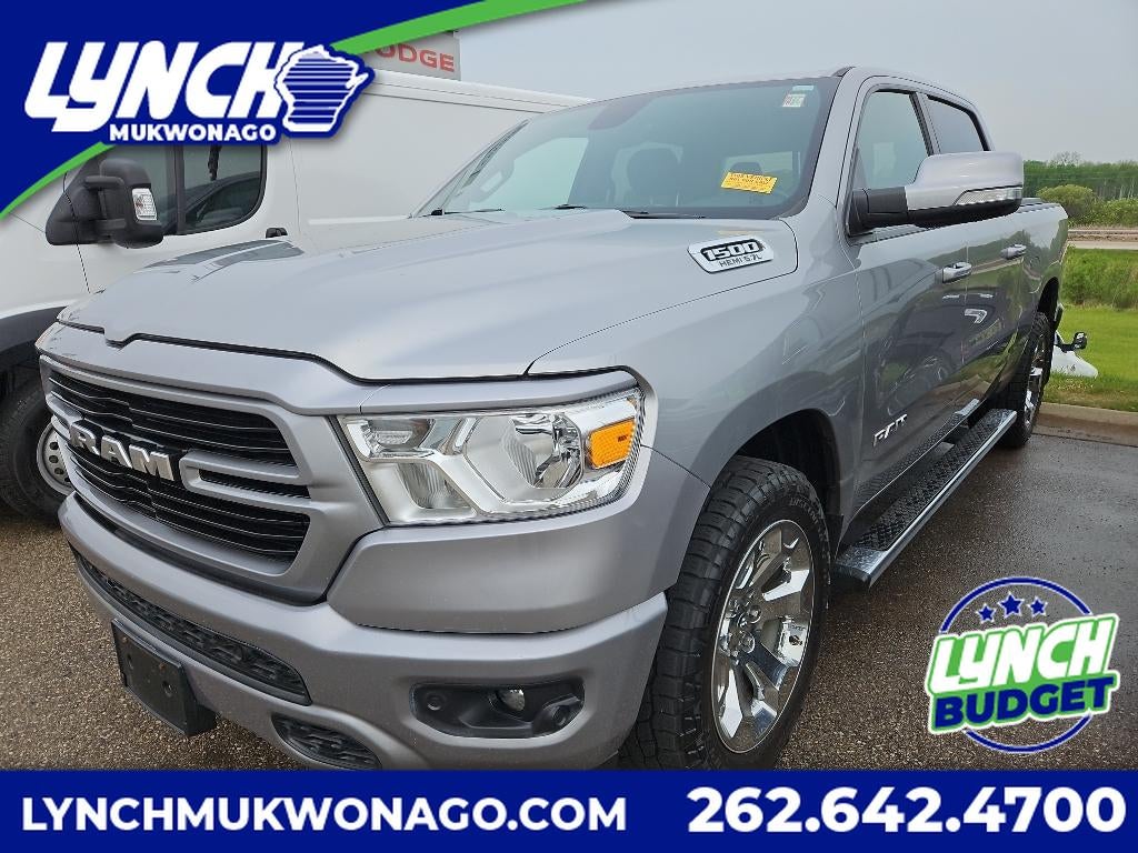 2020 RAM 1500 Big Horn/Lone Star 4x4 Crew Cab 5'7's photo