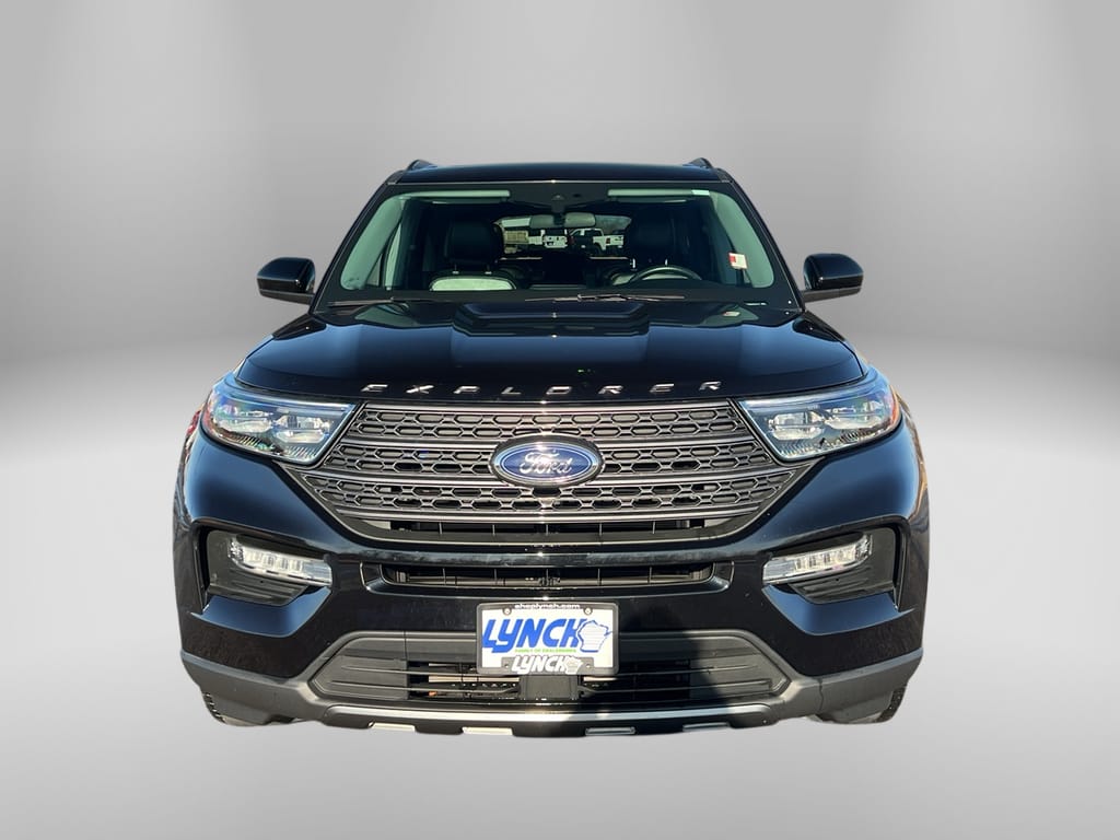 2023 Ford Explorer XLT 202A w/Moonroof