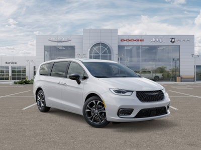 2026 Chrysler Pacifica Select Preferred