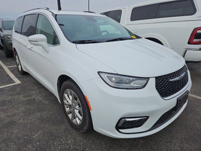 2021 Chrysler Pacifica Touring L w/Theater Group