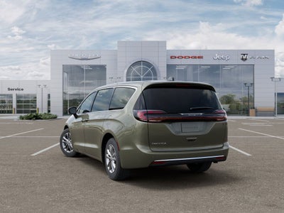 2027 Chrysler Pacifica Select Preferred 8 passenger