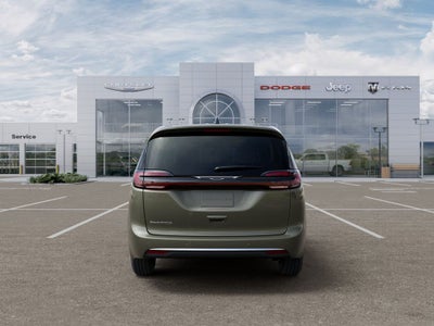 2027 Chrysler Pacifica Select Preferred