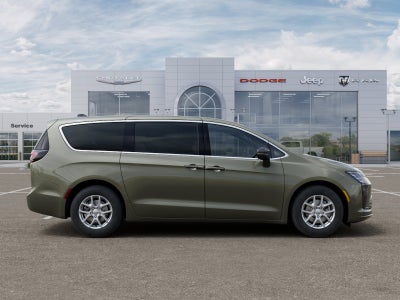 2027 Chrysler Pacifica Select Preferred