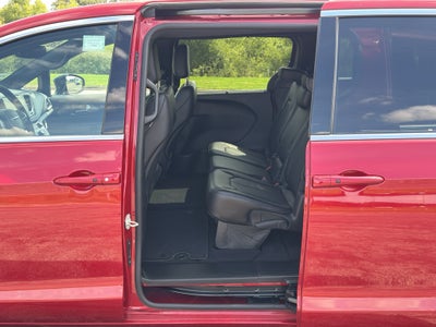 2026 Chrysler Pacifica Select Safety Sphere