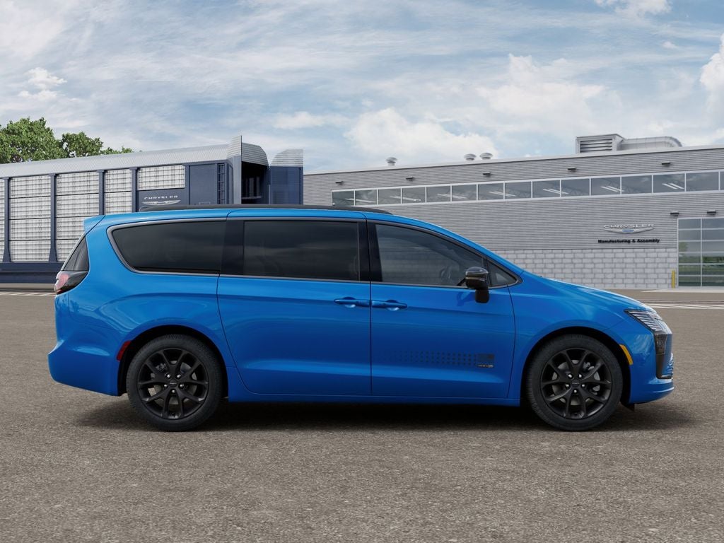 2027 Chrysler Pacifica 250th Anniversary AWD