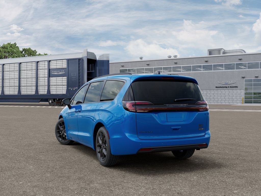 2027 Chrysler Pacifica 250th Anniversary AWD