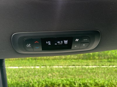 2026 Chrysler Pacifica Select S Pkg/ AWD