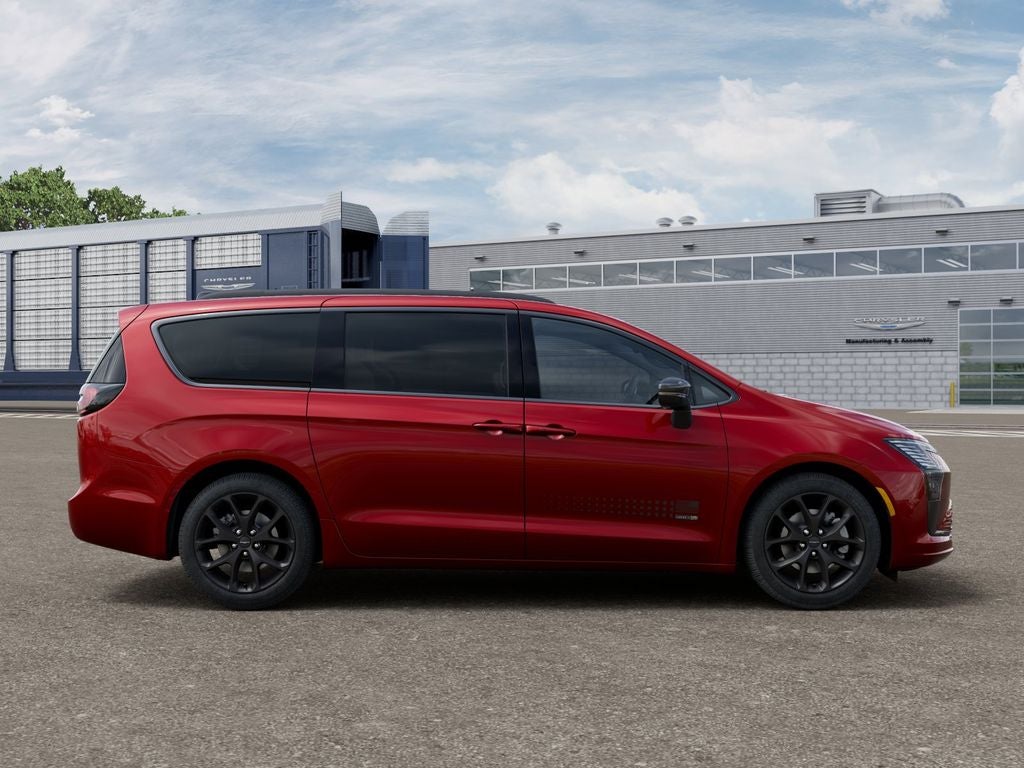 2027 Chrysler Pacifica Select 250th Anniversary AWD