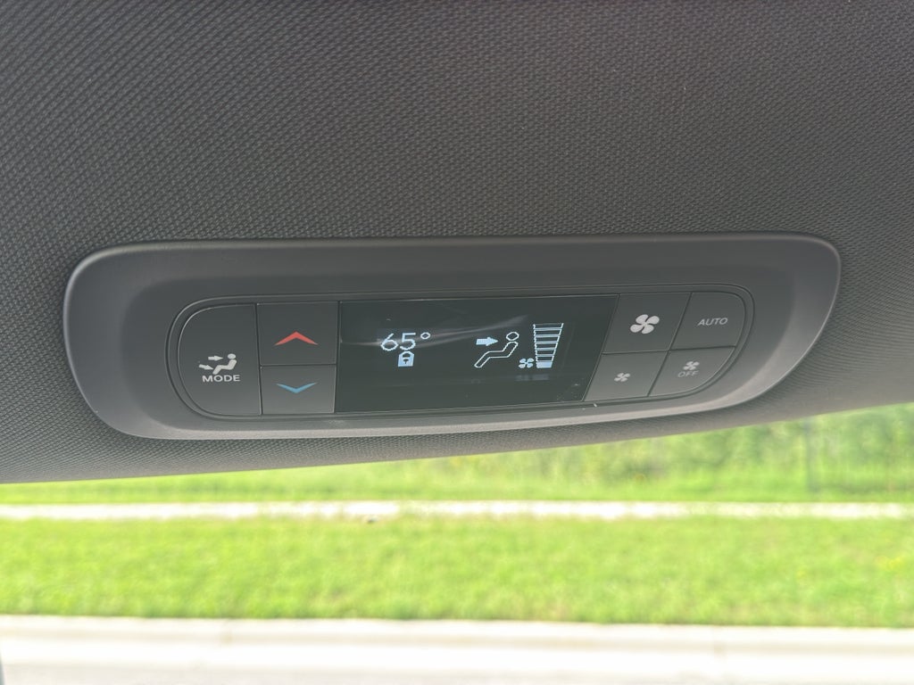 2027 Chrysler Pacifica Select 250th Anniversary AWD