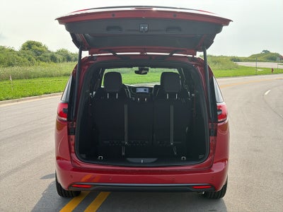 2027 Chrysler Pacifica Select 250th Anniversary AWD