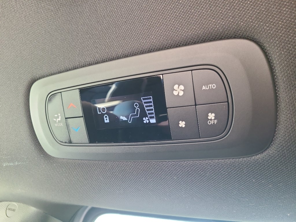 2026 Chrysler Pacifica Select S Pkg/AWD