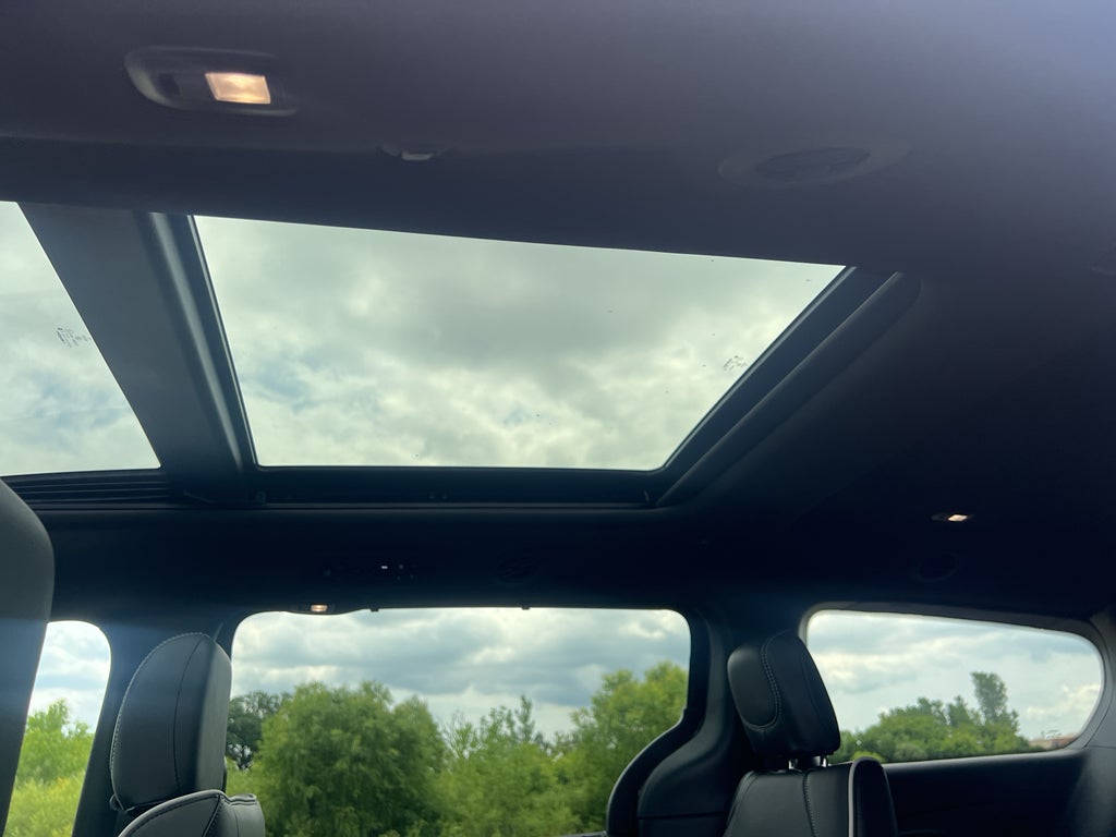 2027 Chrysler Pacifica Limited S AWD