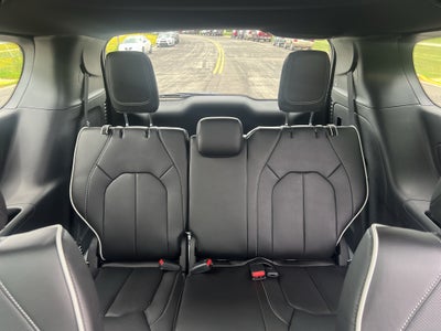 2027 Chrysler Pacifica Limited S AWD