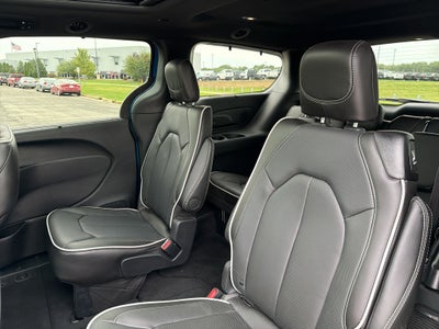 2027 Chrysler Pacifica Limited Luxury Tech S pkg AWD