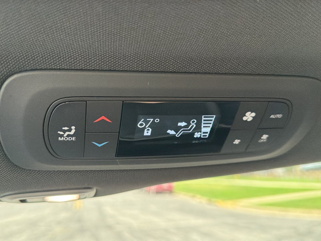 2027 Chrysler Pacifica Limited Luxury Tech S pkg AWD