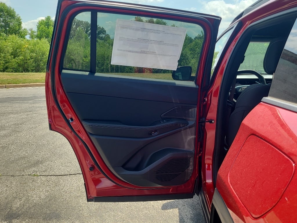 2026 Jeep Cherokee Laredo Red Hot 4WD