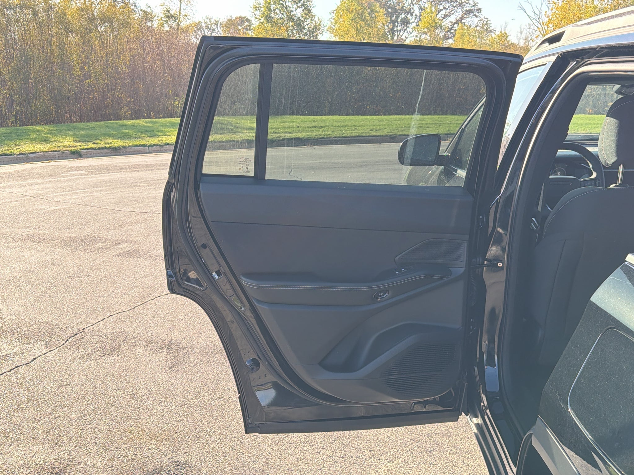 2026 Jeep Cherokee Laredo Black Pearl
