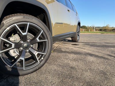 2026 Jeep Cherokee Overland Advanced Pro-Tech Tow