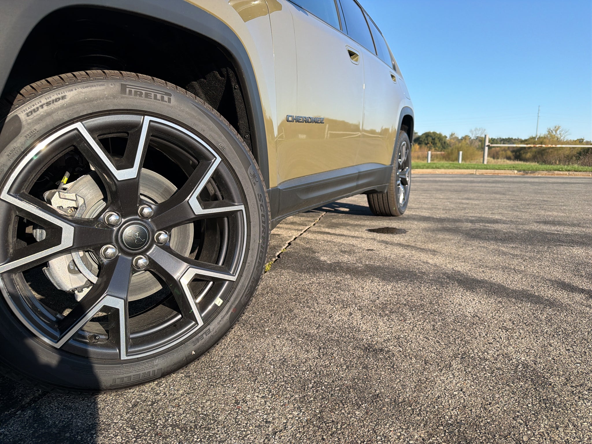 2026 Jeep Cherokee Overland Advanced Pro-Tech Tow