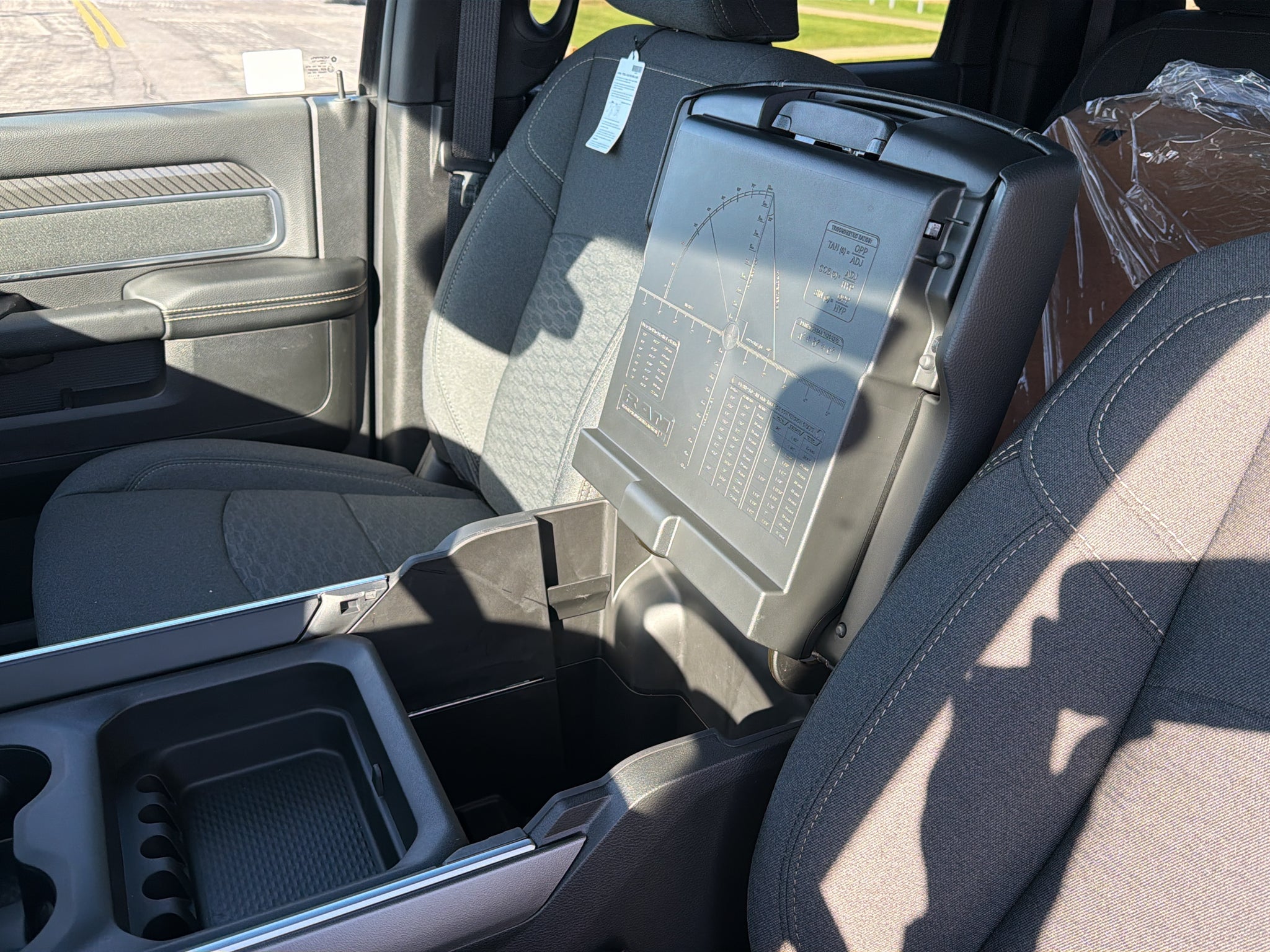 2027 RAM 2500 Big Horn Level 2 w/Hemi