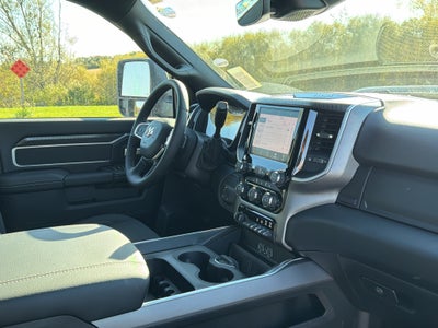 2027 RAM 2500 Big Horn Level 2 w/Hemi