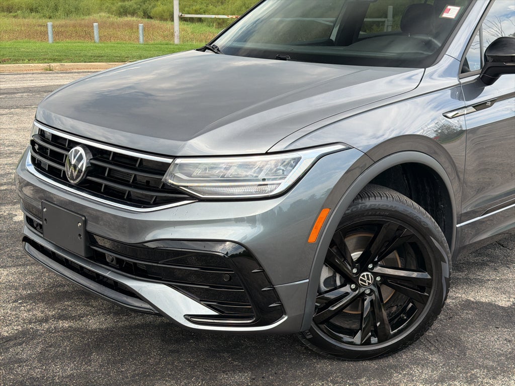 2024 Volkswagen Tiguan SE R-Line Black
