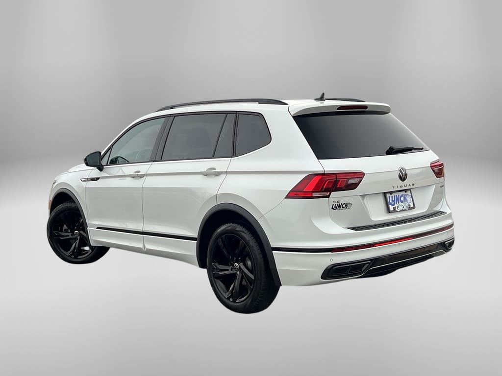 2023 Volkswagen Tiguan SE R-Line Black