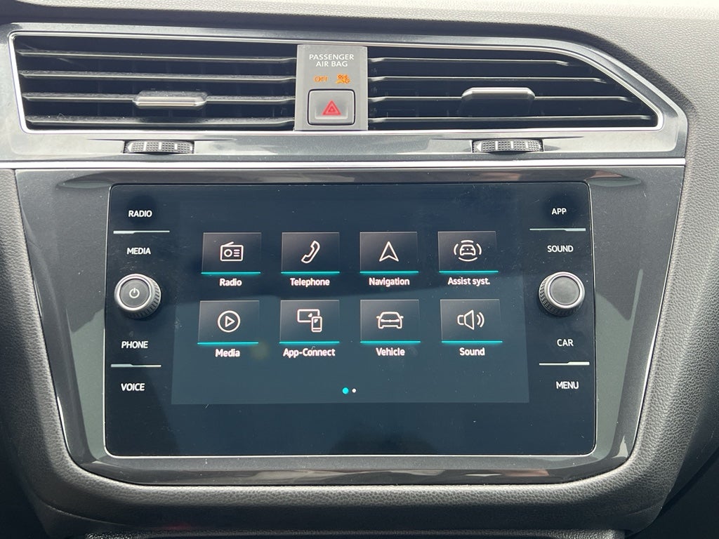 2023 Volkswagen Tiguan SE R-Line Black